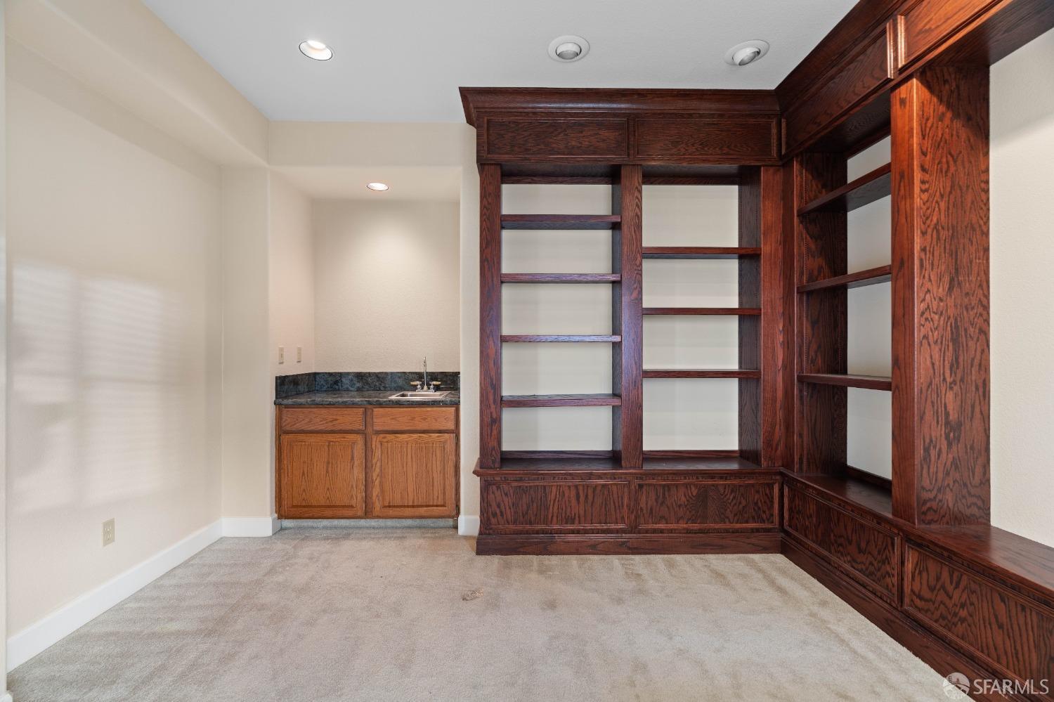 17 Lakewood Circle