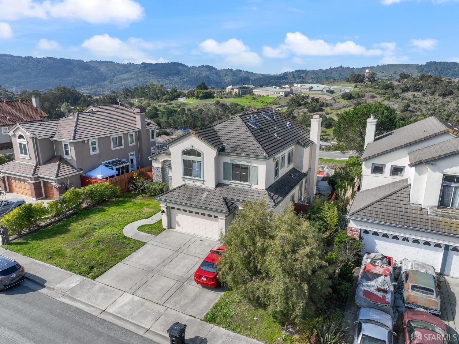 17 Lakewood Circle