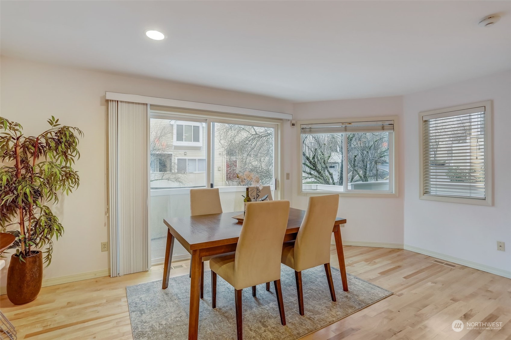 7323 Old Redmond Road Unit: 15