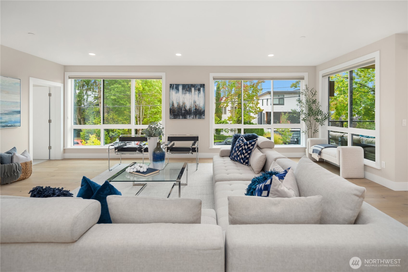 317 5th Avenue Unit: 103