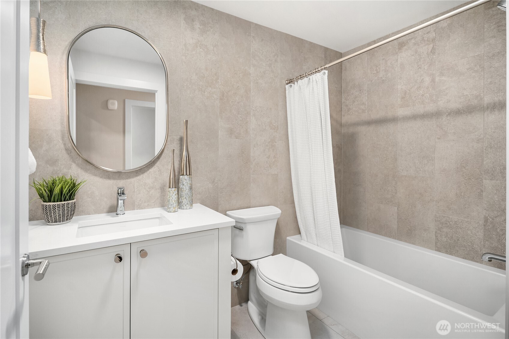 317 5th Avenue Unit: 103