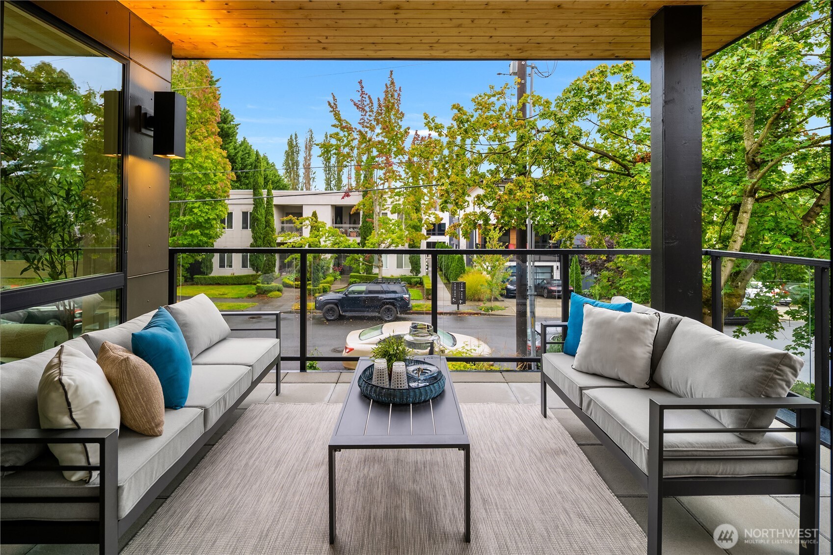 317 5th Avenue Unit: 103