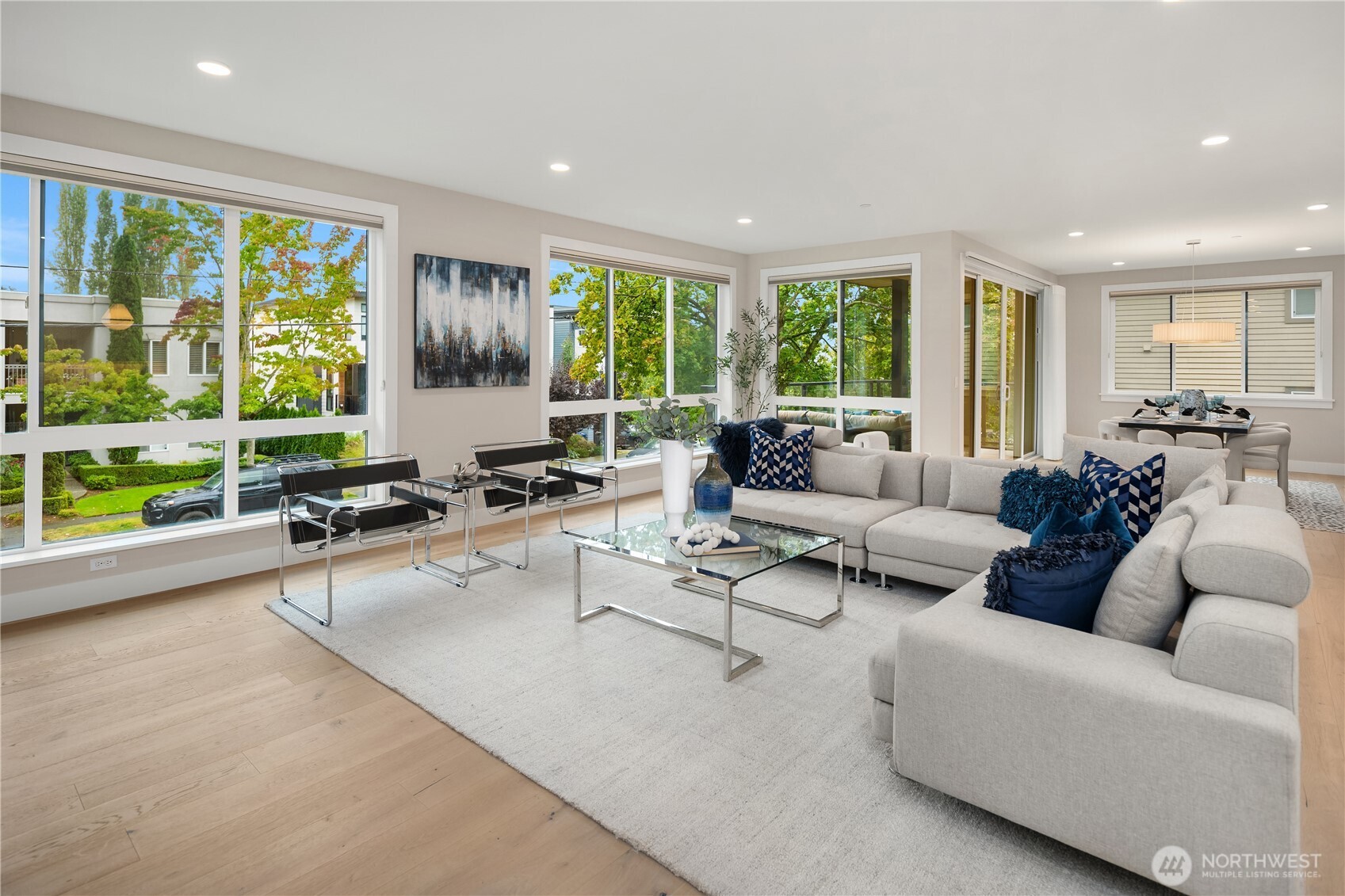 317 5th Avenue Unit: 103