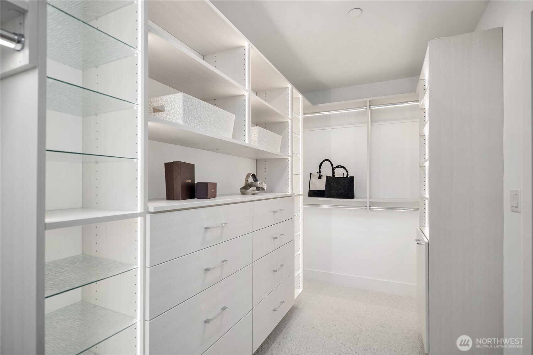 317 5th Avenue Unit: 103