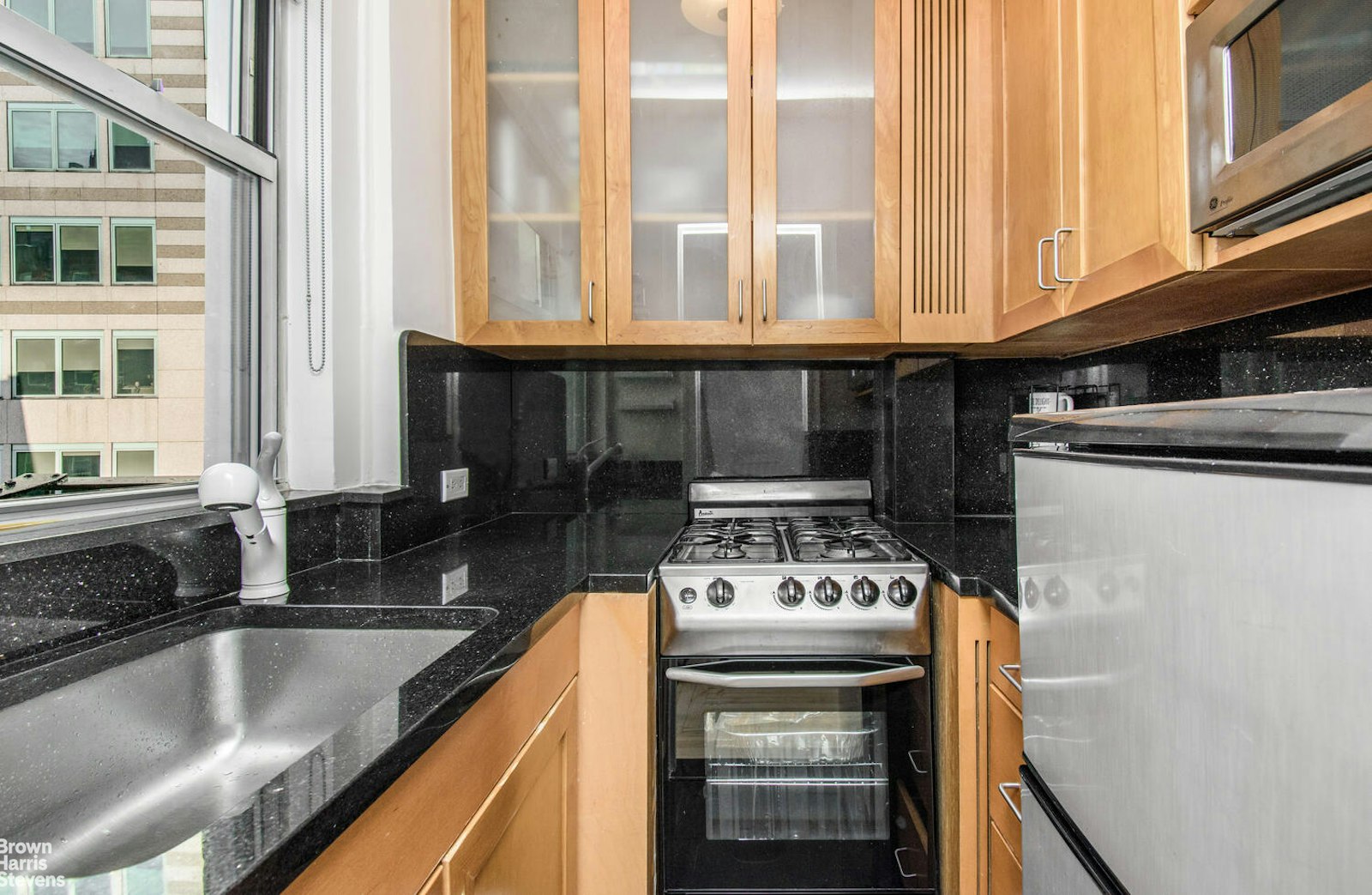 333 E 43RD Street 917