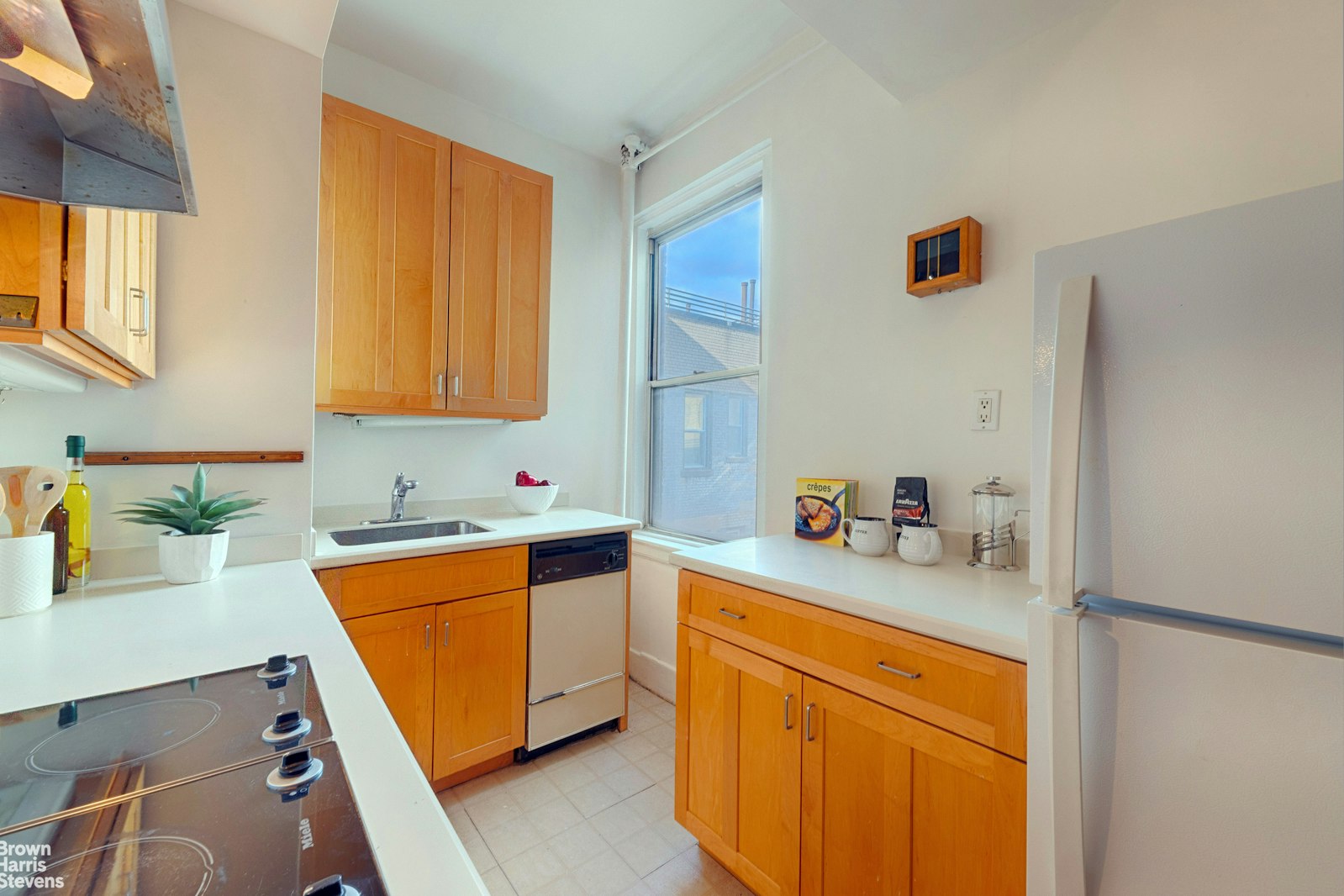 370 RIVERSIDE Drive 15C
