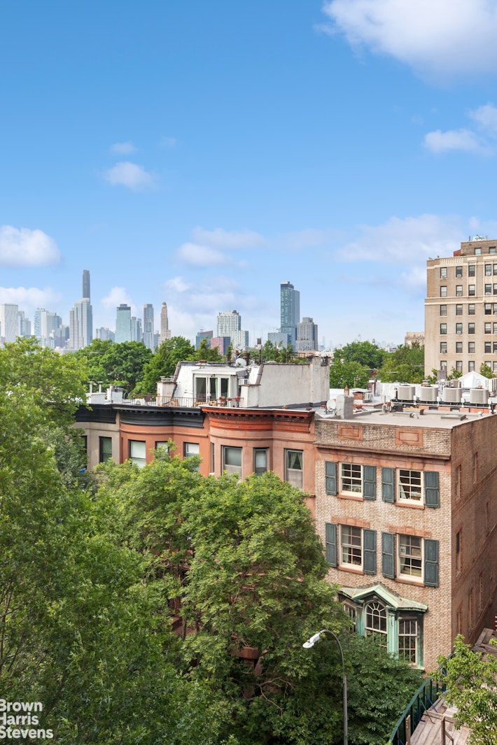 130 8TH Avenue 6E