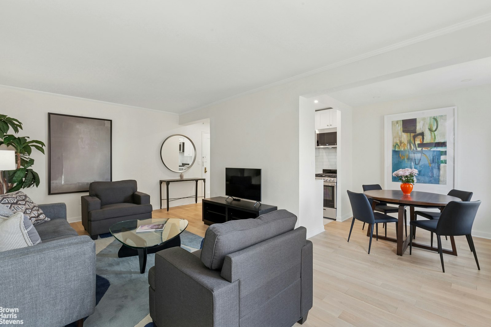130 8TH Avenue 6E