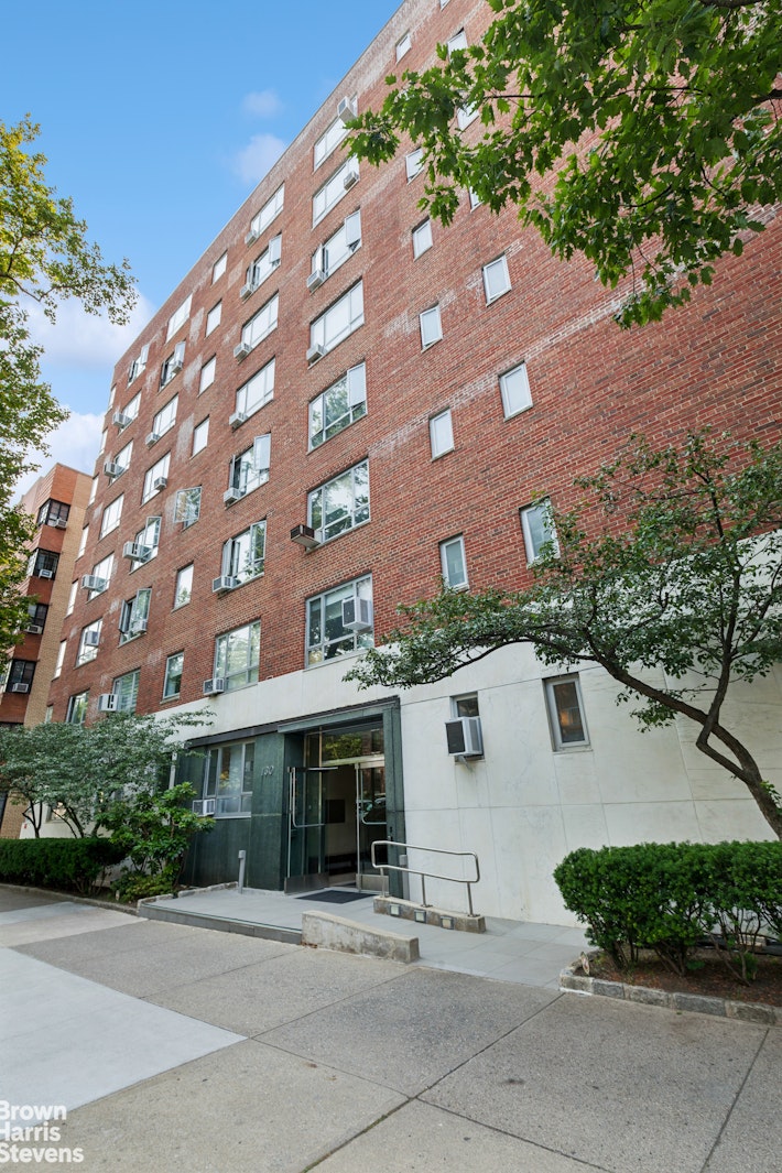 130 8TH Avenue 6E
