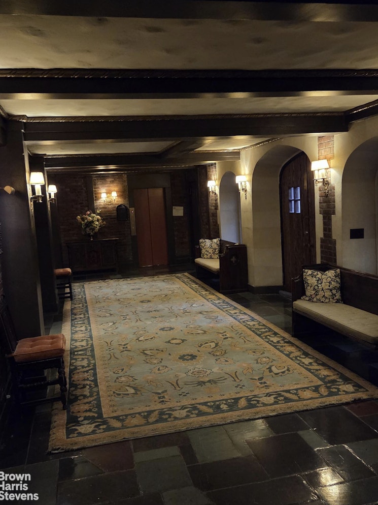 333 E 43RD Street 103