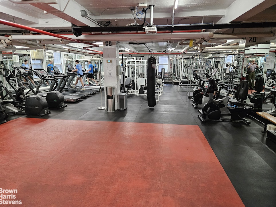 333 E 43RD Street 103