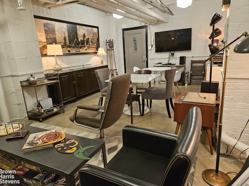 333 E 43RD Street 103