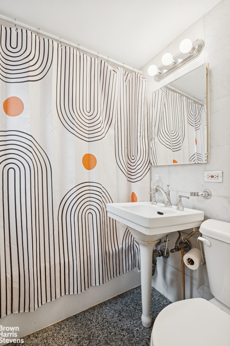 333 E 43RD Street 103