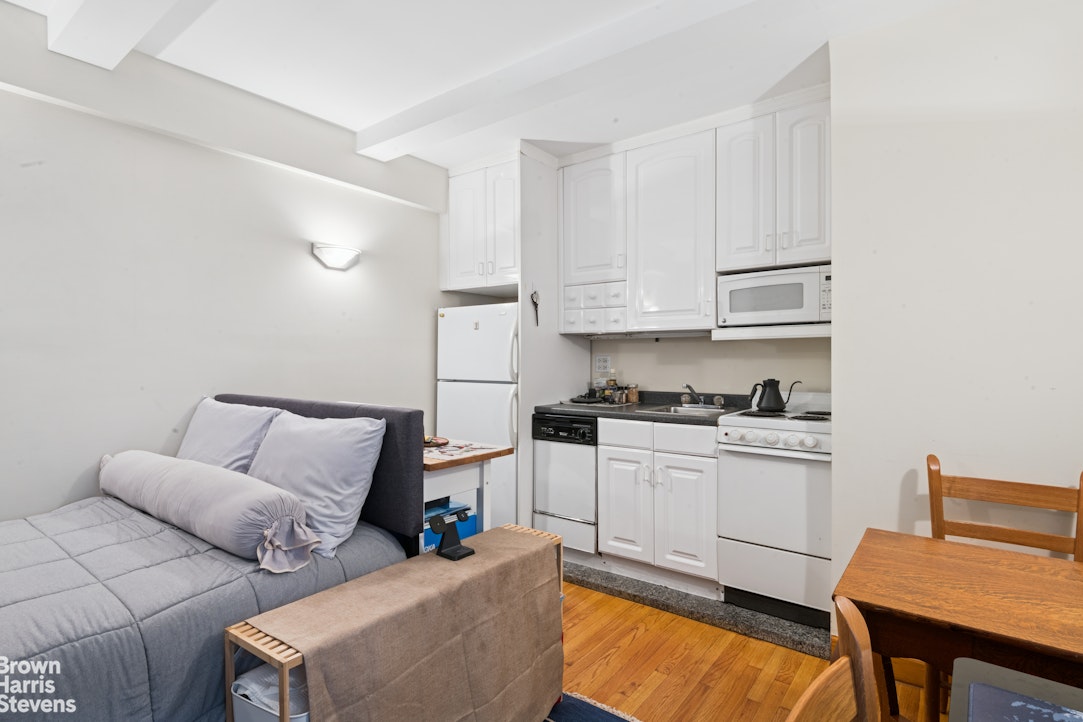 333 E 43RD Street 103
