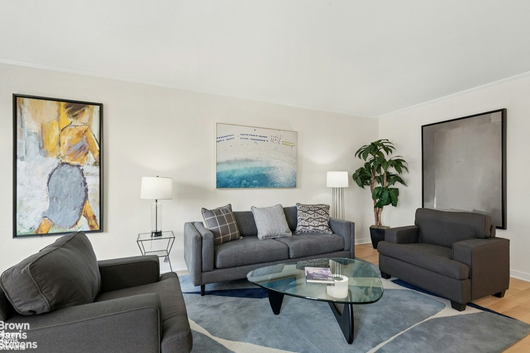 130 8TH Avenue 6E