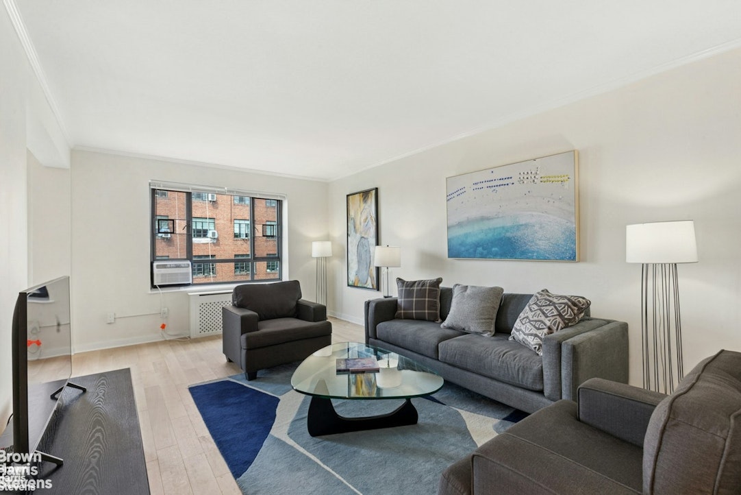 130 8TH Avenue 6E