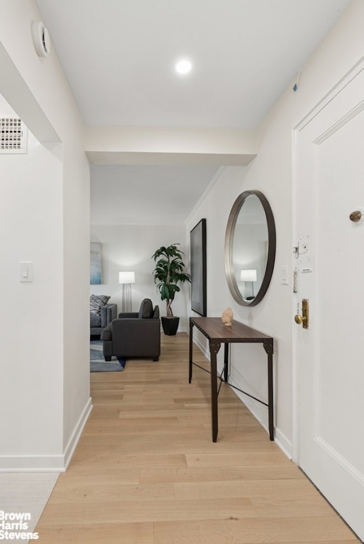 130 8TH Avenue 6E