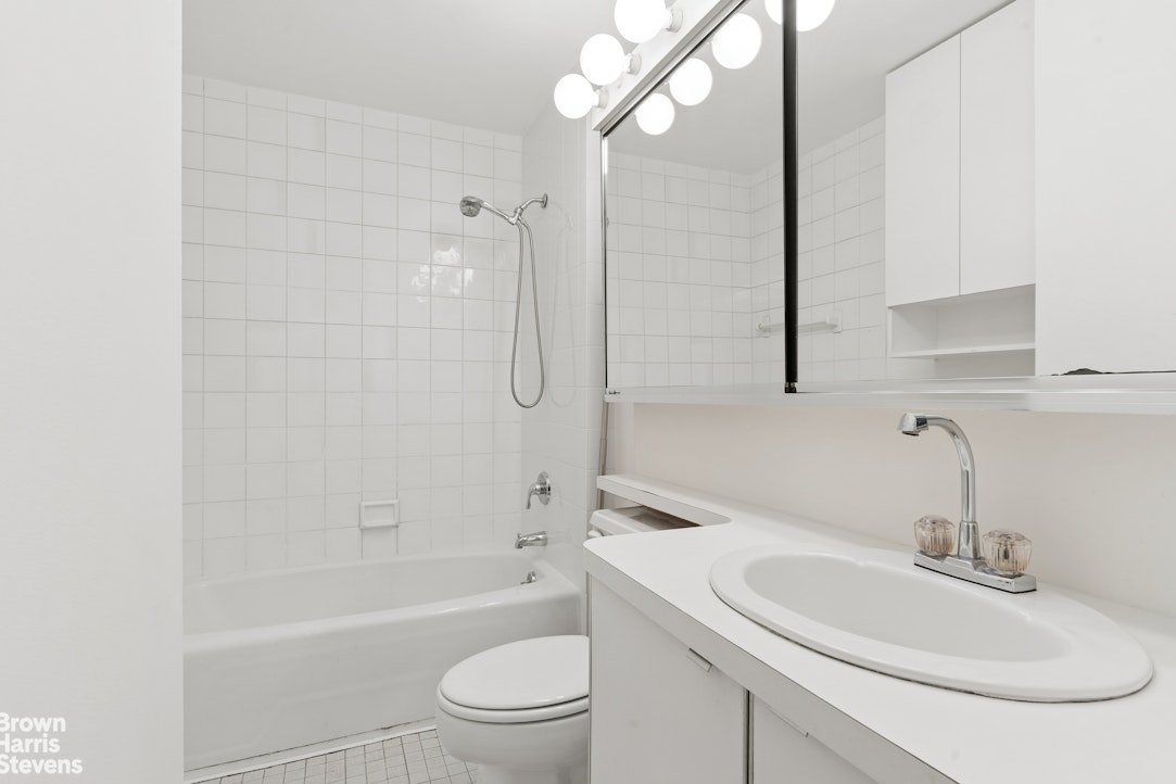 148 W 23RD Street 2D