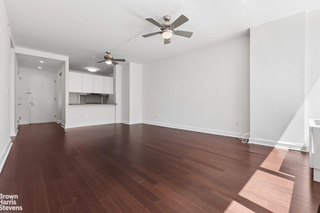 100 RIVERSIDE Boulevard 5B