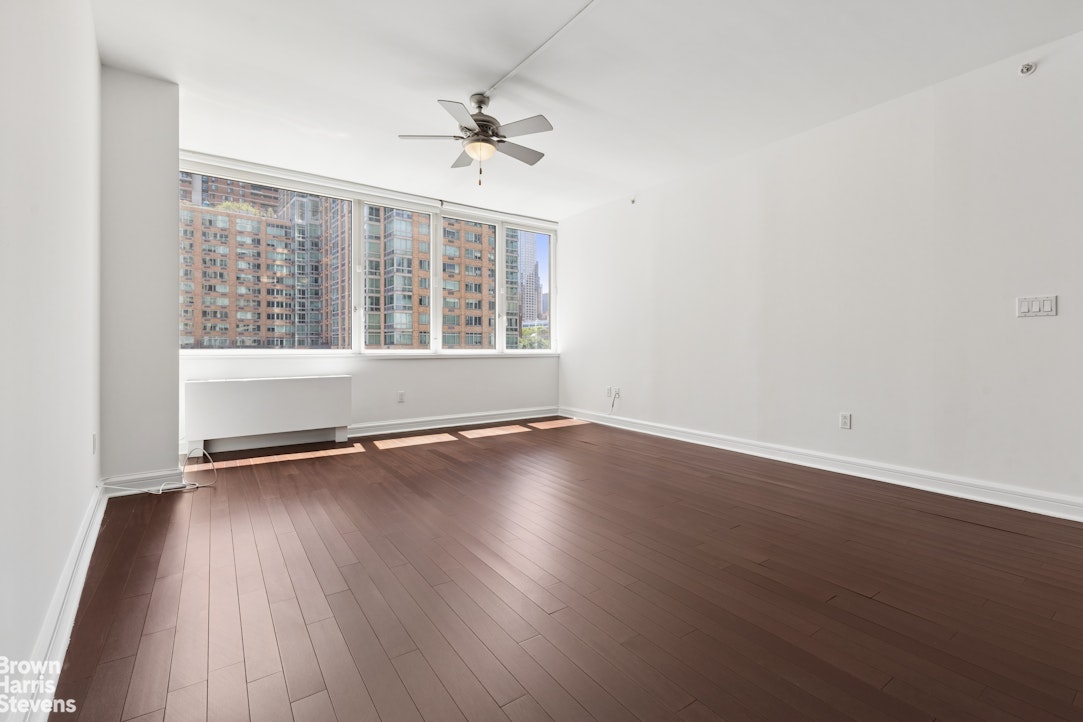 100 RIVERSIDE Boulevard 5B