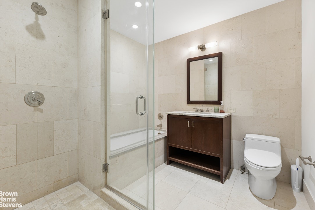 100 RIVERSIDE Boulevard 5B