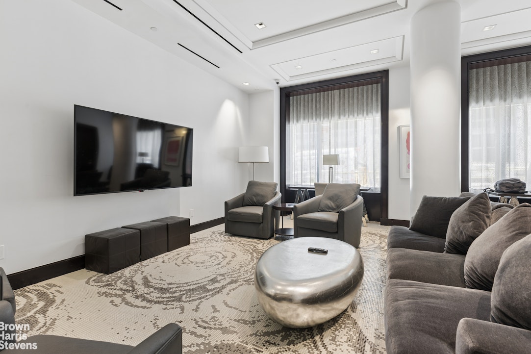 100 RIVERSIDE Boulevard 5B