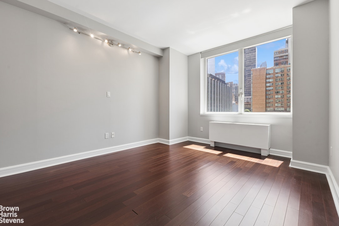 100 RIVERSIDE Boulevard 5B