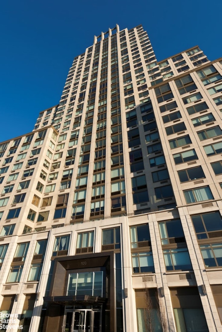 100 RIVERSIDE Boulevard 5B