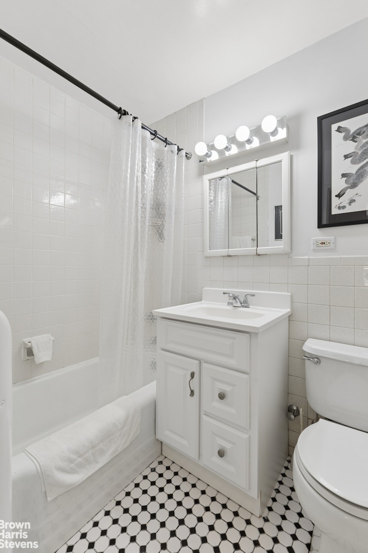 10 W 15TH Street 609