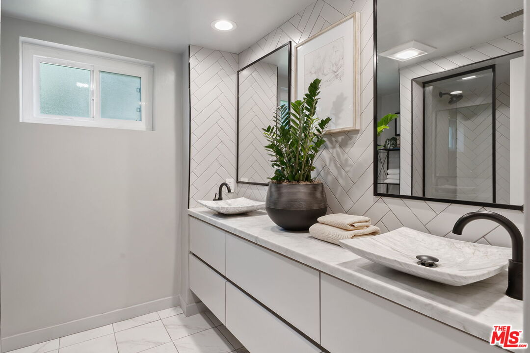 7309 Franklin Ave Unit: 405