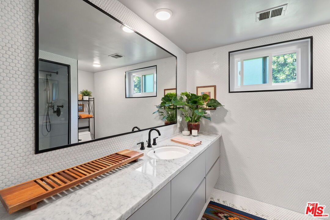 7309 Franklin Ave Unit: 405