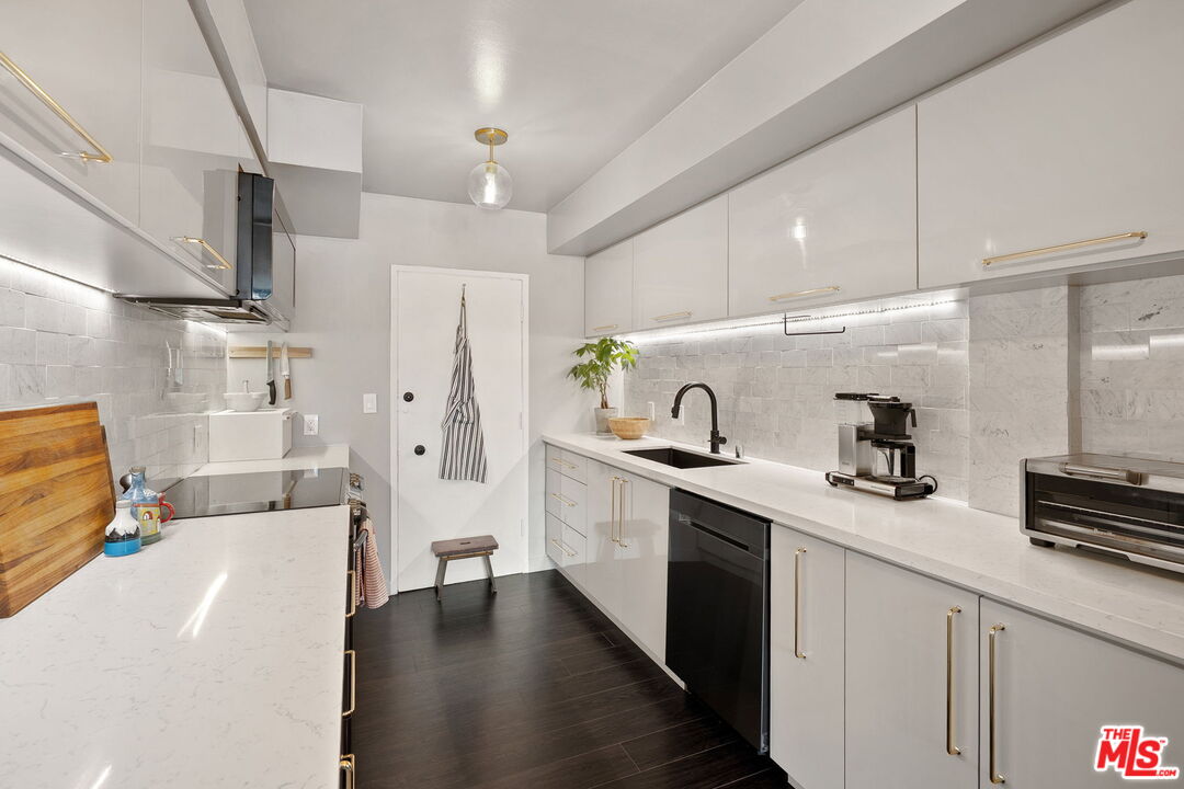 7309 Franklin Ave Unit: 405