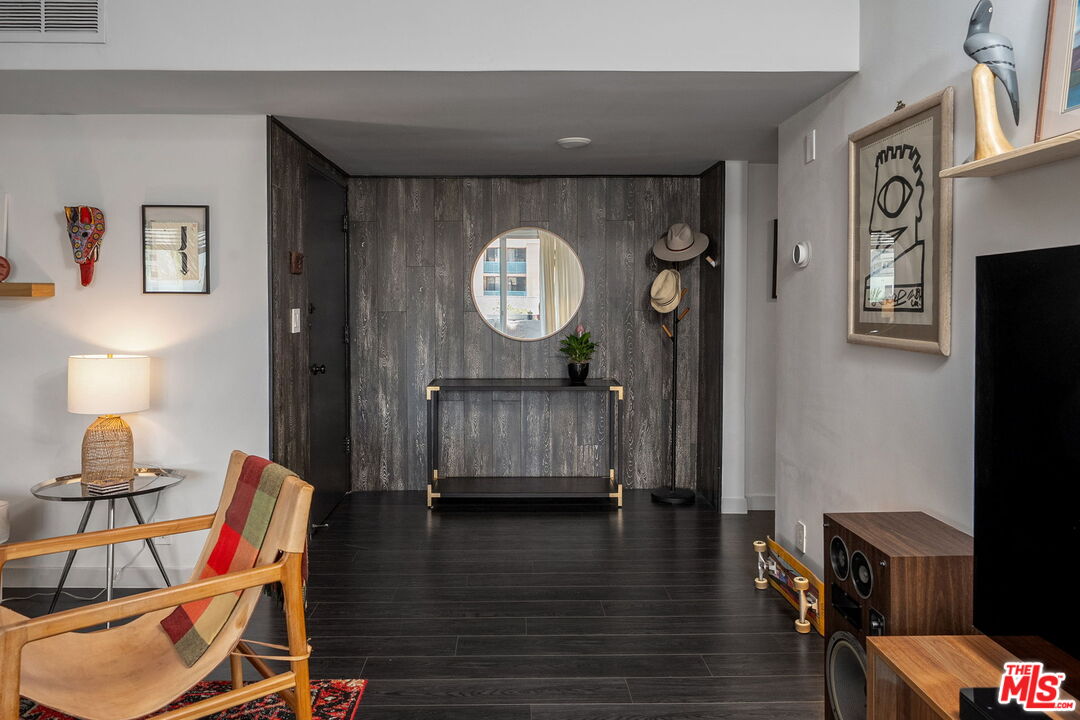 7309 Franklin Ave Unit: 405
