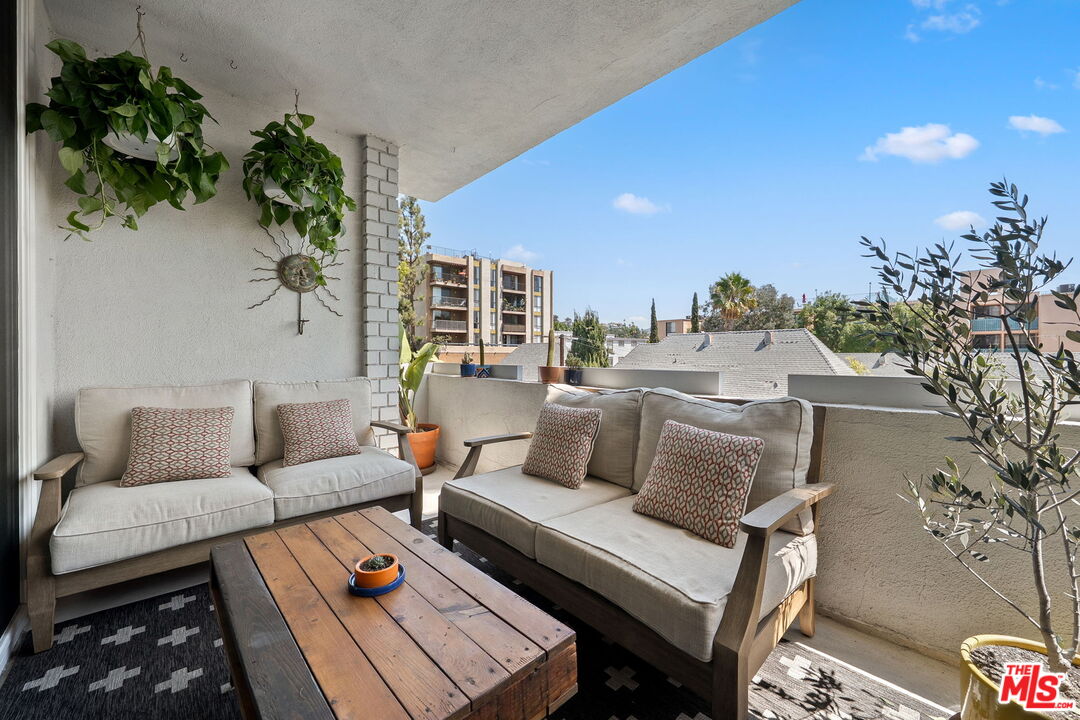 7309 Franklin Ave Unit: 405