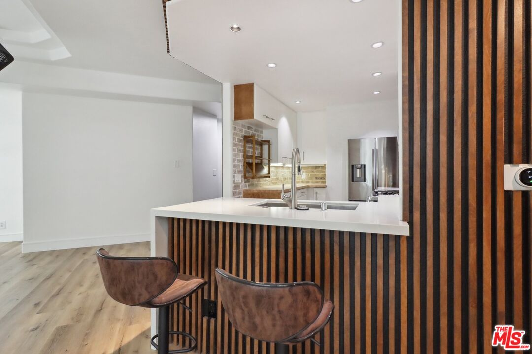 1160 Granville Ave Unit: 104