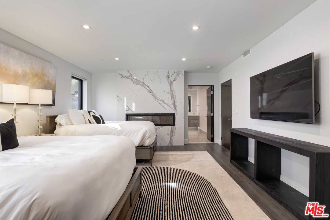 1839 Pandora Ave Unit: C