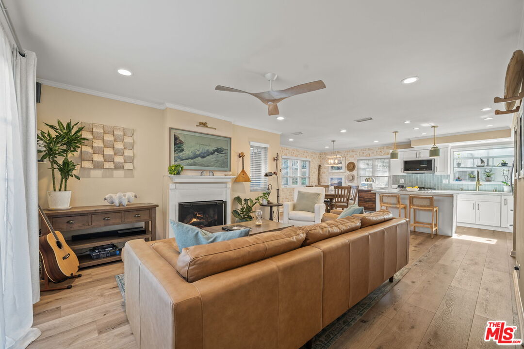 359 Termino Ave