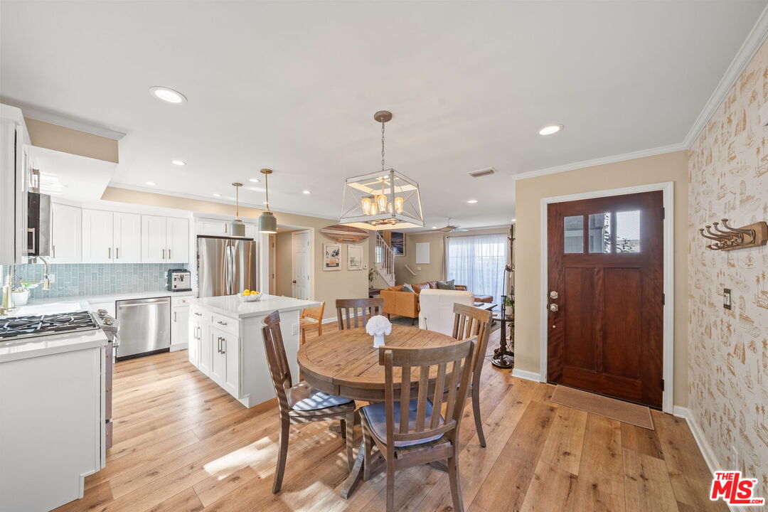 359 Termino Ave
