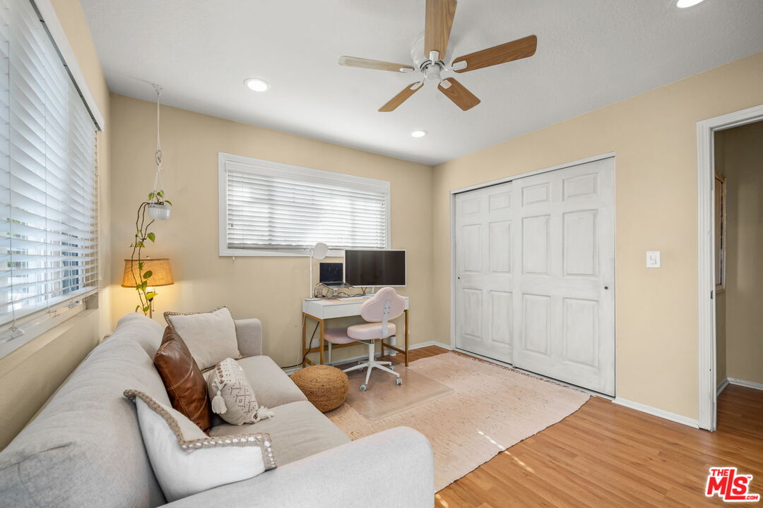 359 Termino Ave