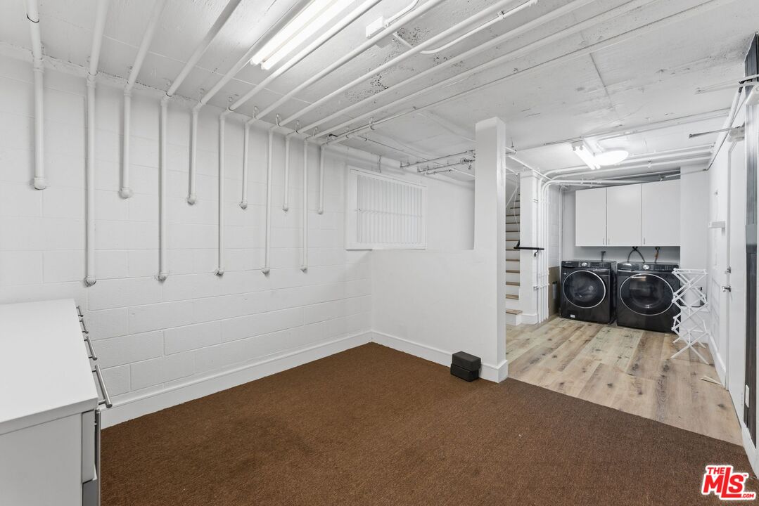 1160 Granville Ave Unit: 104