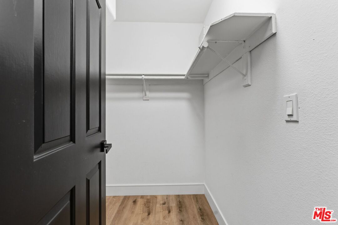 1160 Granville Ave Unit: 104