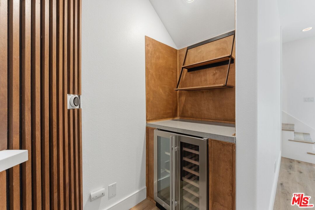 1160 Granville Ave Unit: 104