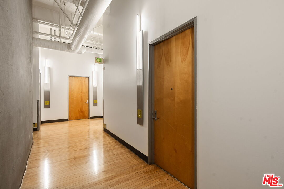 1850 Industrial St Unit: 305