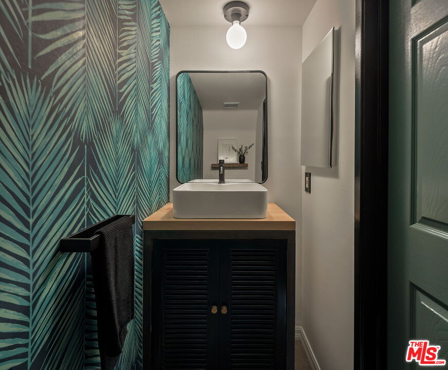 3439 Keystone Ave Unit: 1