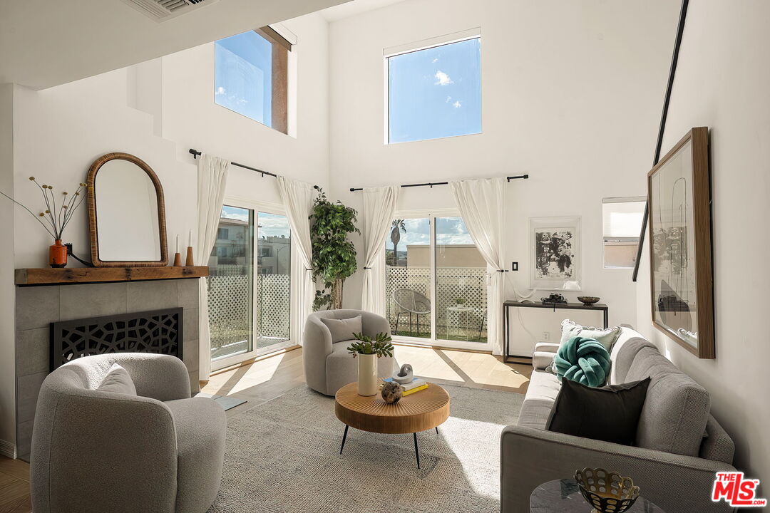 3439 Keystone Ave Unit: 1