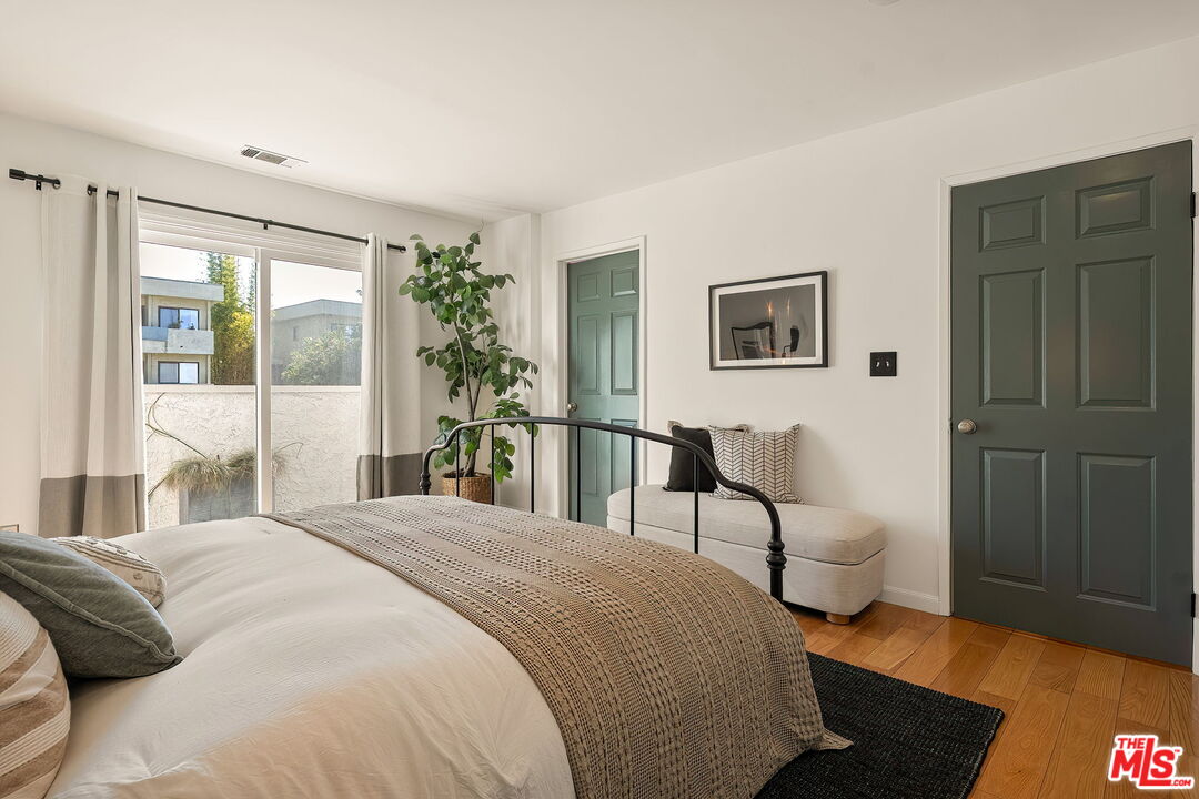 3439 Keystone Ave Unit: 1