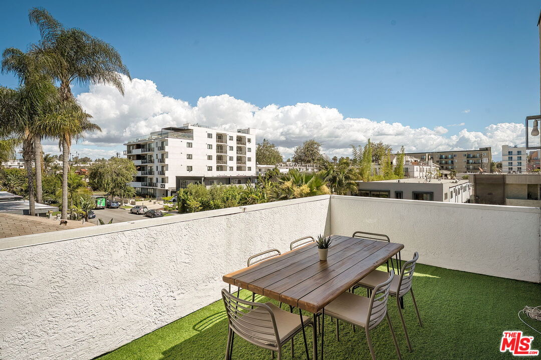 3439 Keystone Ave Unit: 1