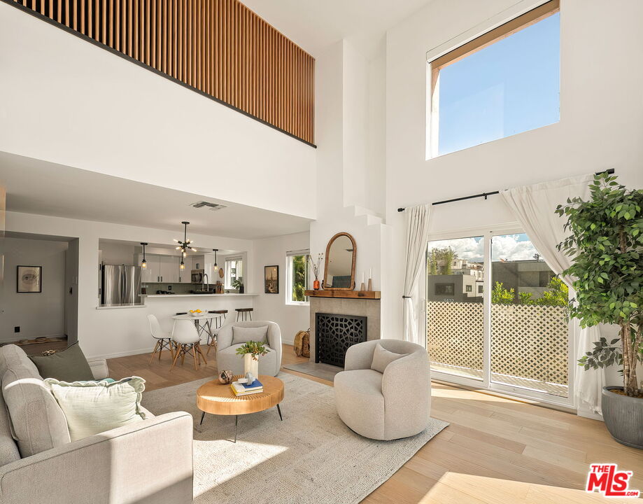 3439 Keystone Ave Unit: 1