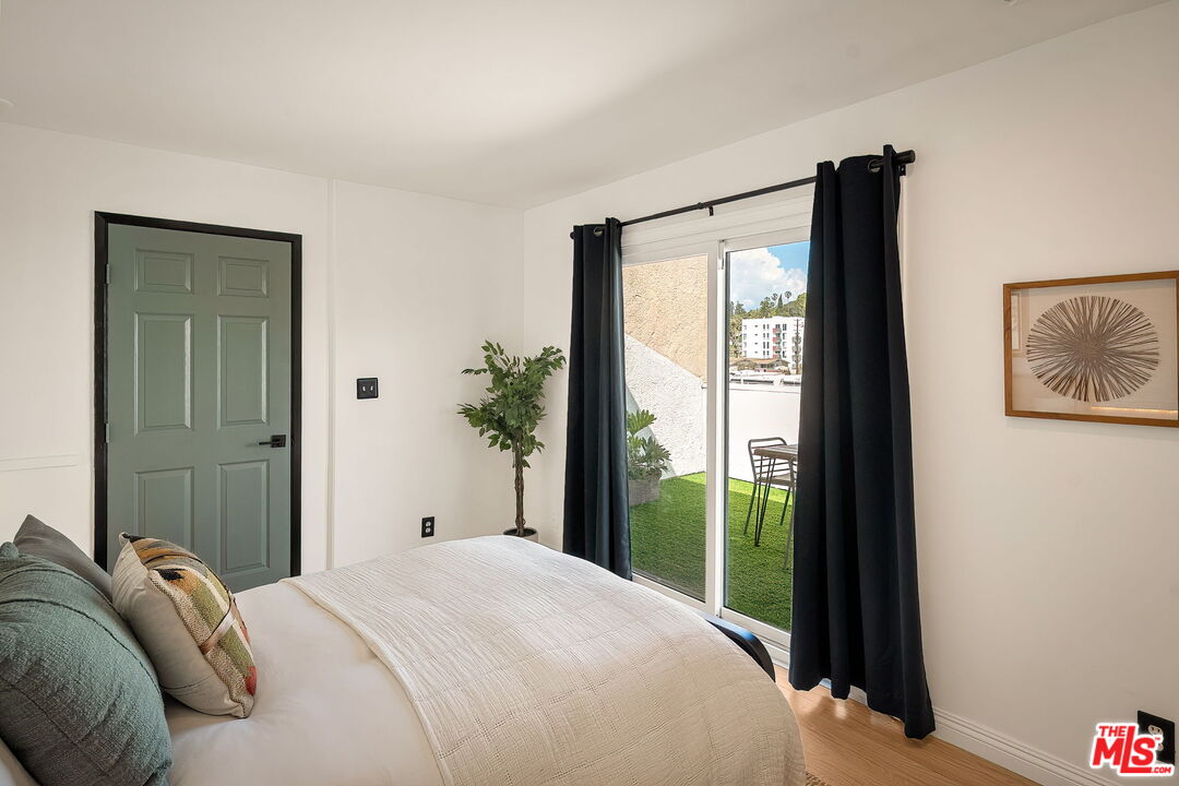 3439 Keystone Ave Unit: 1