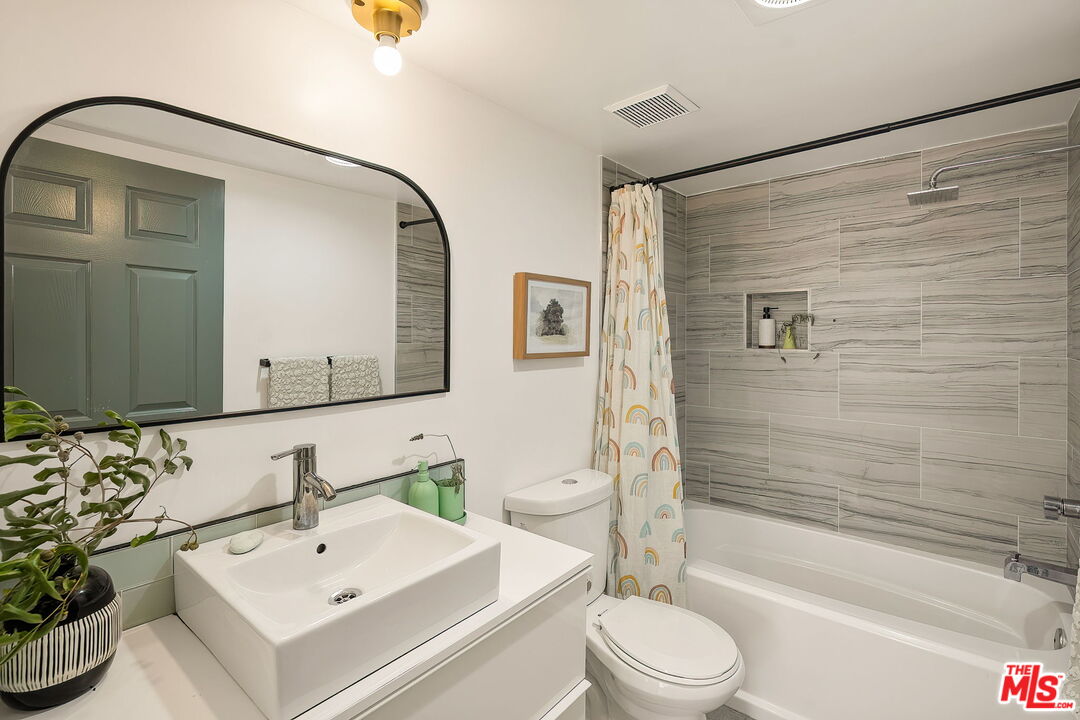 3439 Keystone Ave Unit: 1